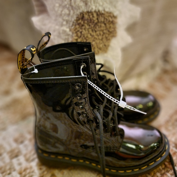 Black Patent Leather Boots Doc Martens New 5M - Picture 6 of 10
